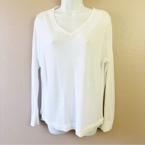 GAP Women's White V-Neck Sweater